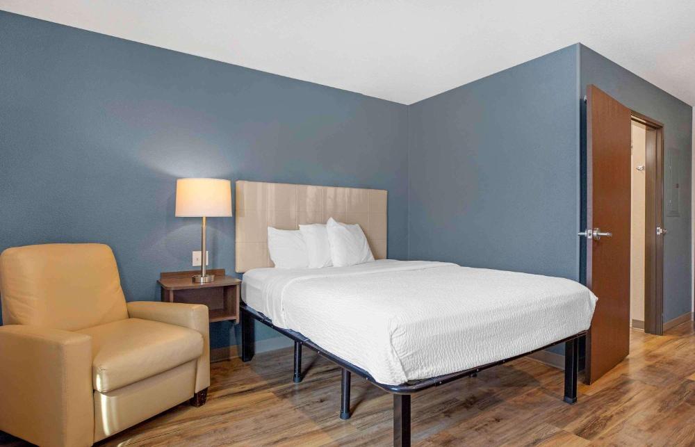 Standard Queen Room - Non Smoking interior
